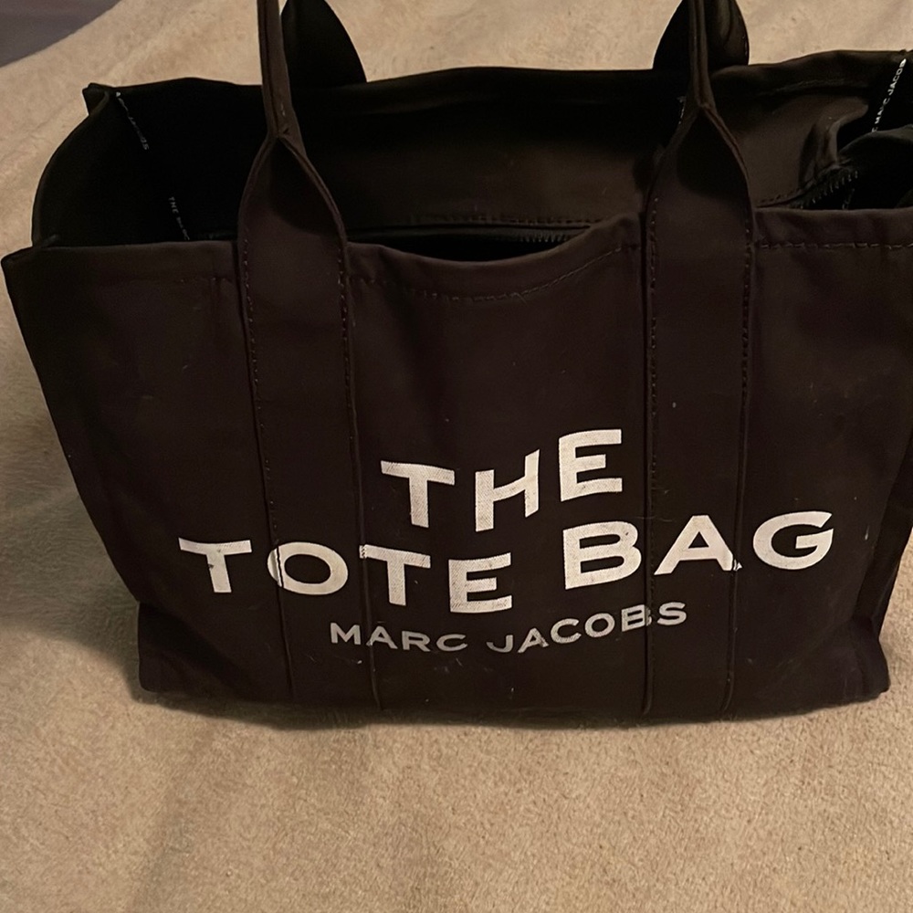 MARC JACOBS THE TOTE BAG-LARGE